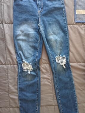 JustFab Blue Distressed Skinny Jeans
